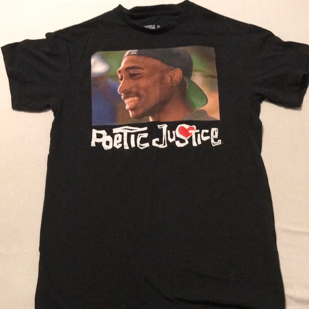 Women’s poetic justice ripple junction shirt!